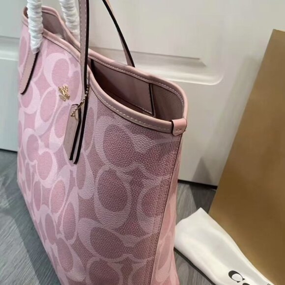 COACH City 33 Cherry Blossom Powder Tote Bag - Picture 4 of 7